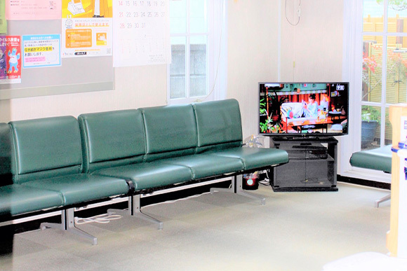 医療法人和敬会　鈴川内科クリニック待合室
